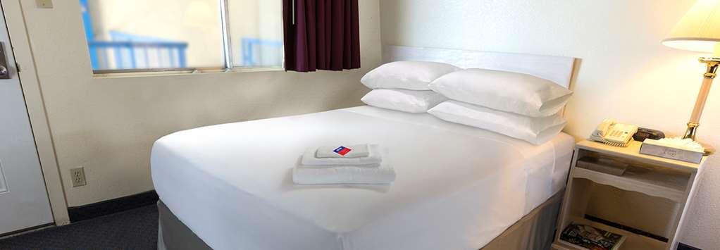 Aerospace Inn Mojave Ruang foto